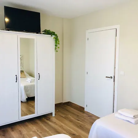 Casa Con Jardin Al Lado De Playa Hio