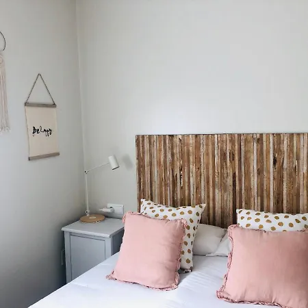 Casa Con Jardin Al Lado De Playa Hio Vilanova